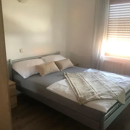 Apartman Roko * زادار