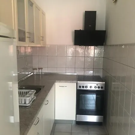 بيت للعطل Apartman Roko زادار